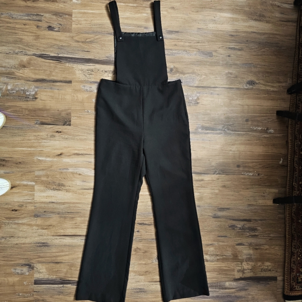 NWOT- Romeo & Juliet Couture Overalls- Medium